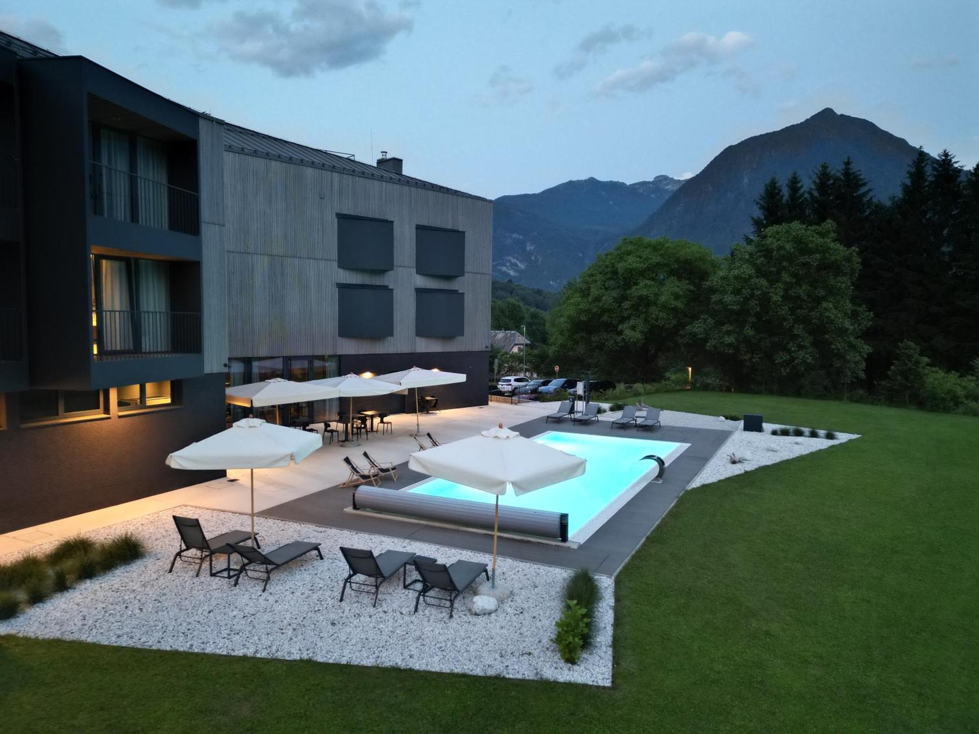 Hotel Soca โบเว็ก ภายนอก รูปภาพ